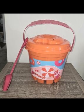 New 2025 Summer Dunkin Munchkin Beach Sand Bucket with Shovel
